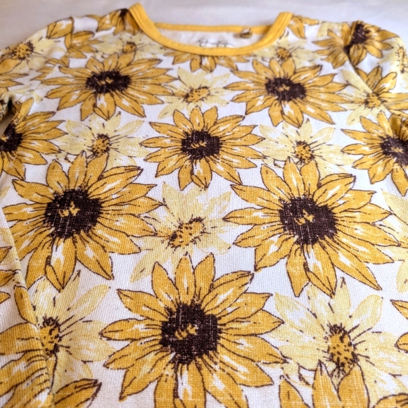 Jessica Simpson Sunflower Light Knit Sweater Girls Size 12-EUC - Picture 1 of 5